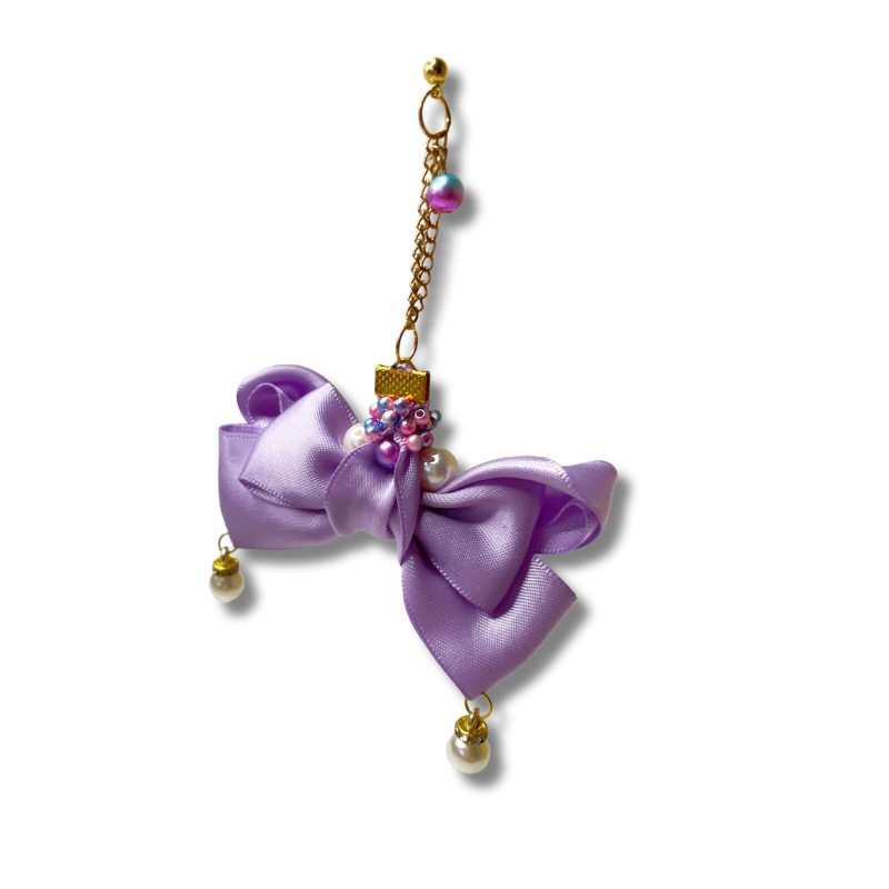 Frosted Dreamscape – Lavender Cream Bow Earrings with Asymmetrical Pearl Charms