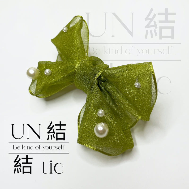 Handmade Sheer Bow Alligator Clip with Pearl Accents – Pearl Series