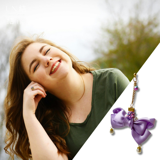 Frosted Dreamscape – Lavender Cream Bow Earrings with Asymmetrical Pearl Charms